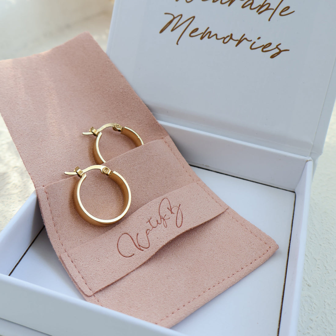 Aria Hoops