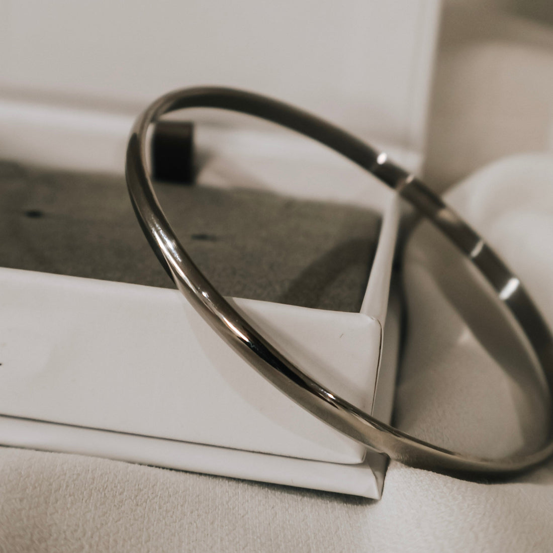 4mm Bangle