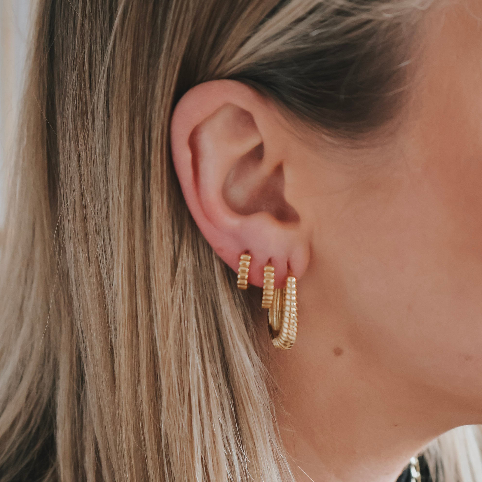 Freya Hoops