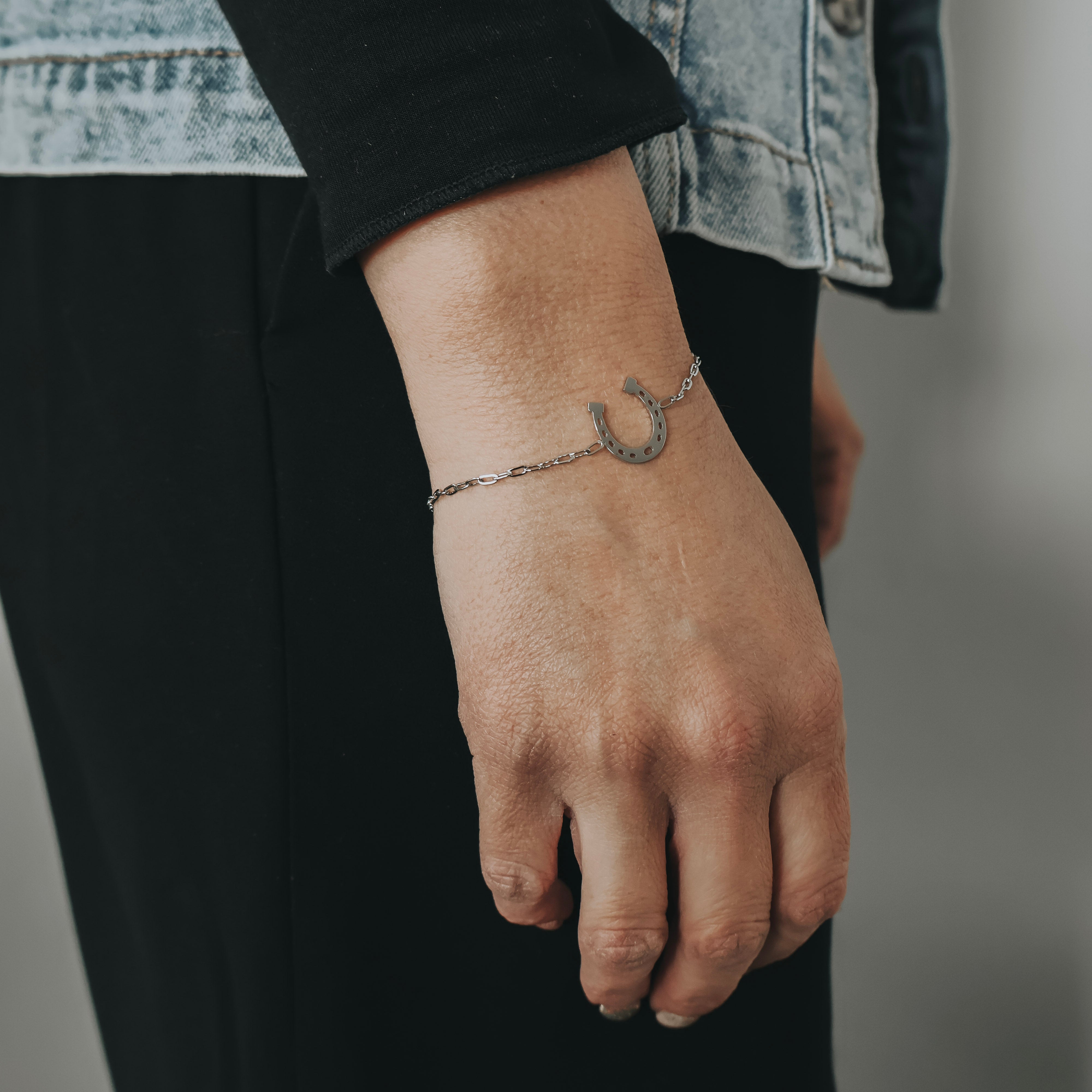 Horse Shoe Bracelet