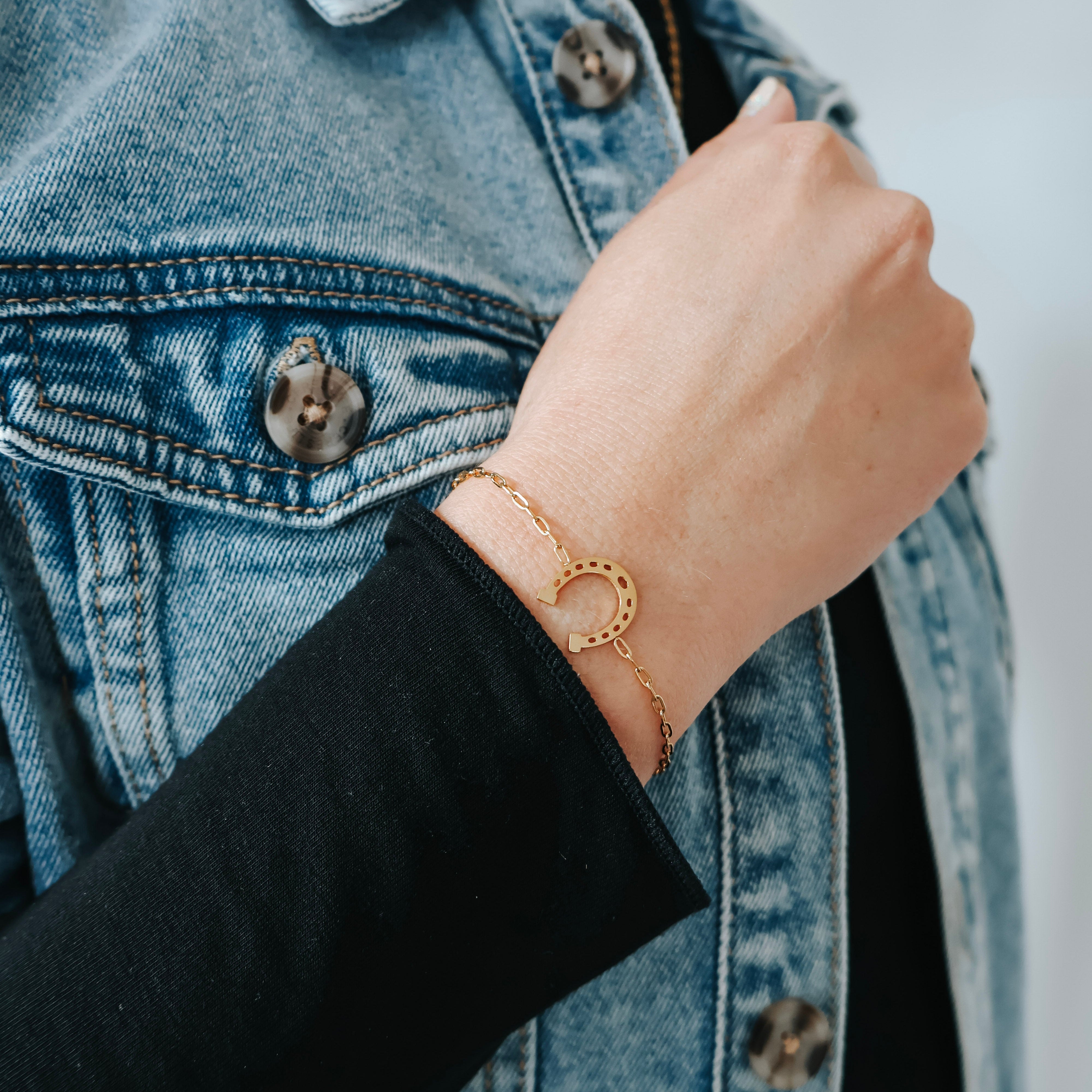 Horse Shoe Bracelet