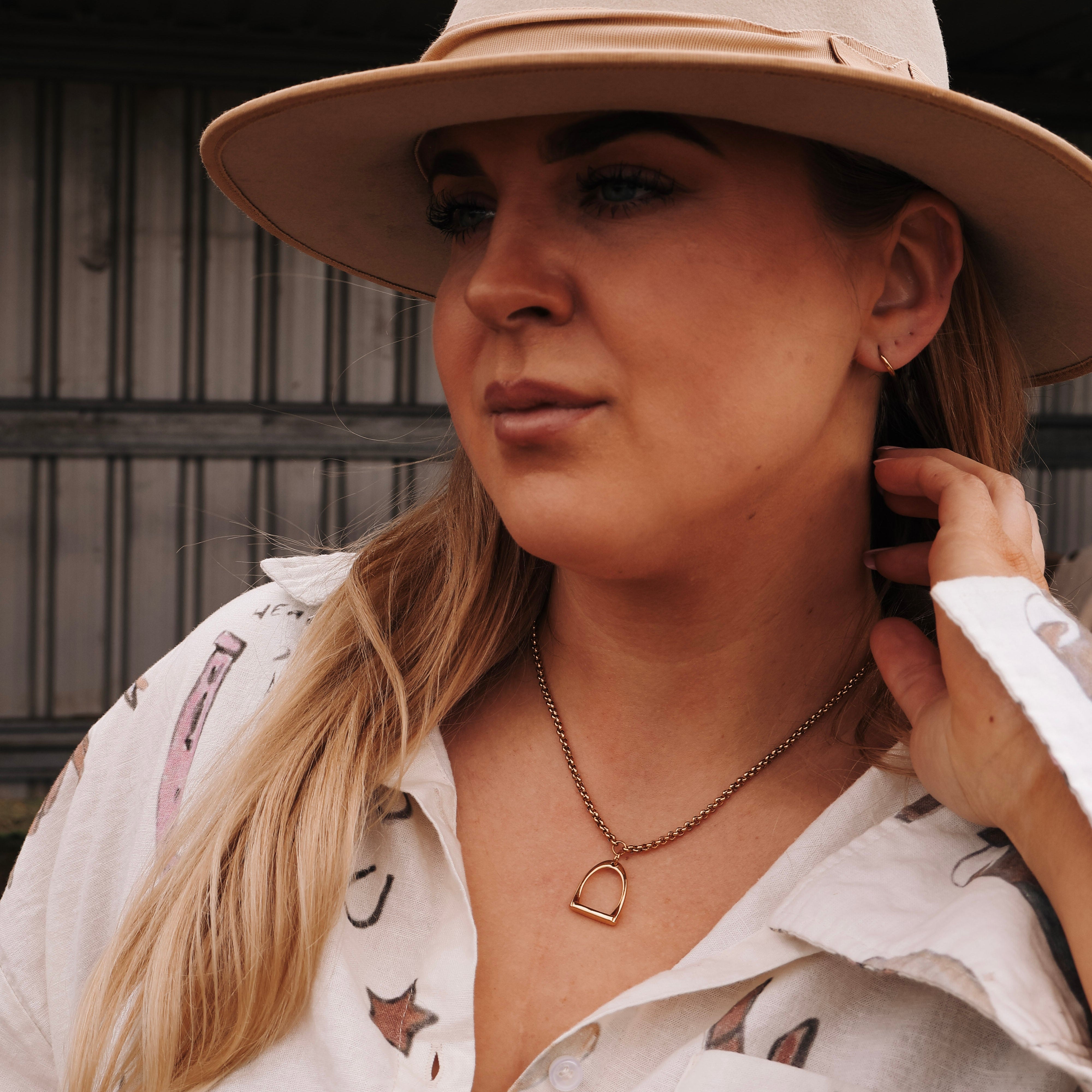 Stirrup Necklace